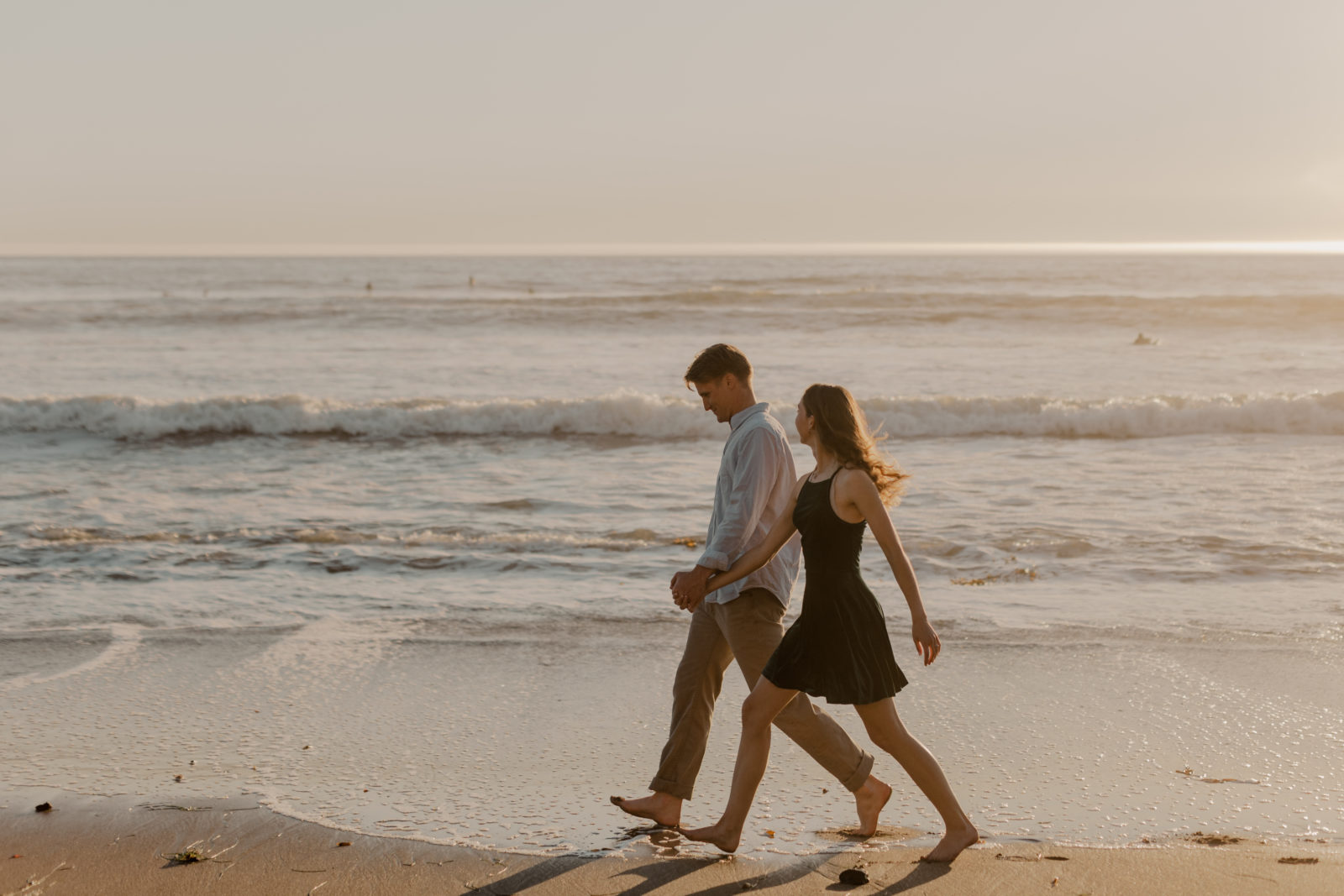 Engagement Photoshoot at Shell Beach | Eva & John - alyssafloresphoto.com