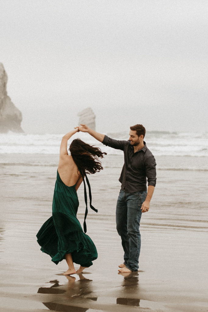 beach engagement photoshoot | couples photos