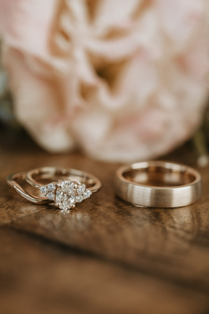 wedding ring details photo
