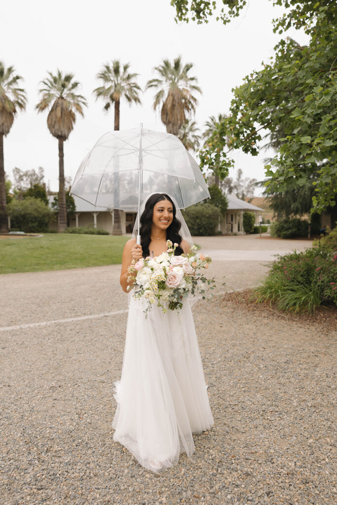 a first look photoshoot at a wedding in california
