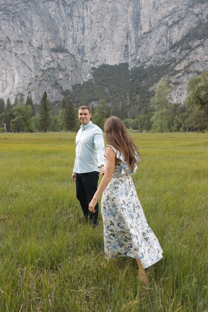 a california engagement photoshoot at yosemite national park
