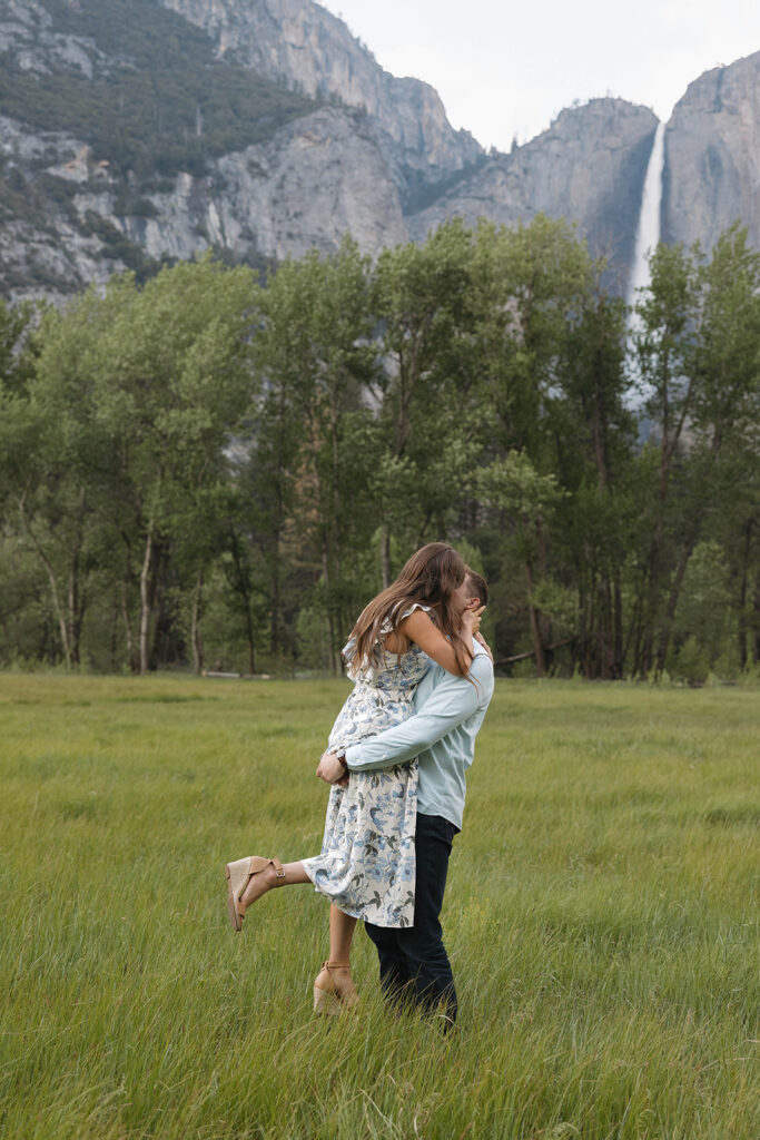 a california engagement photoshoot at yosemite national park
