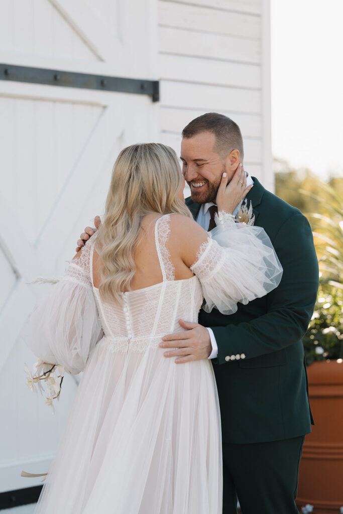 bride and groom posing for wedding photos
